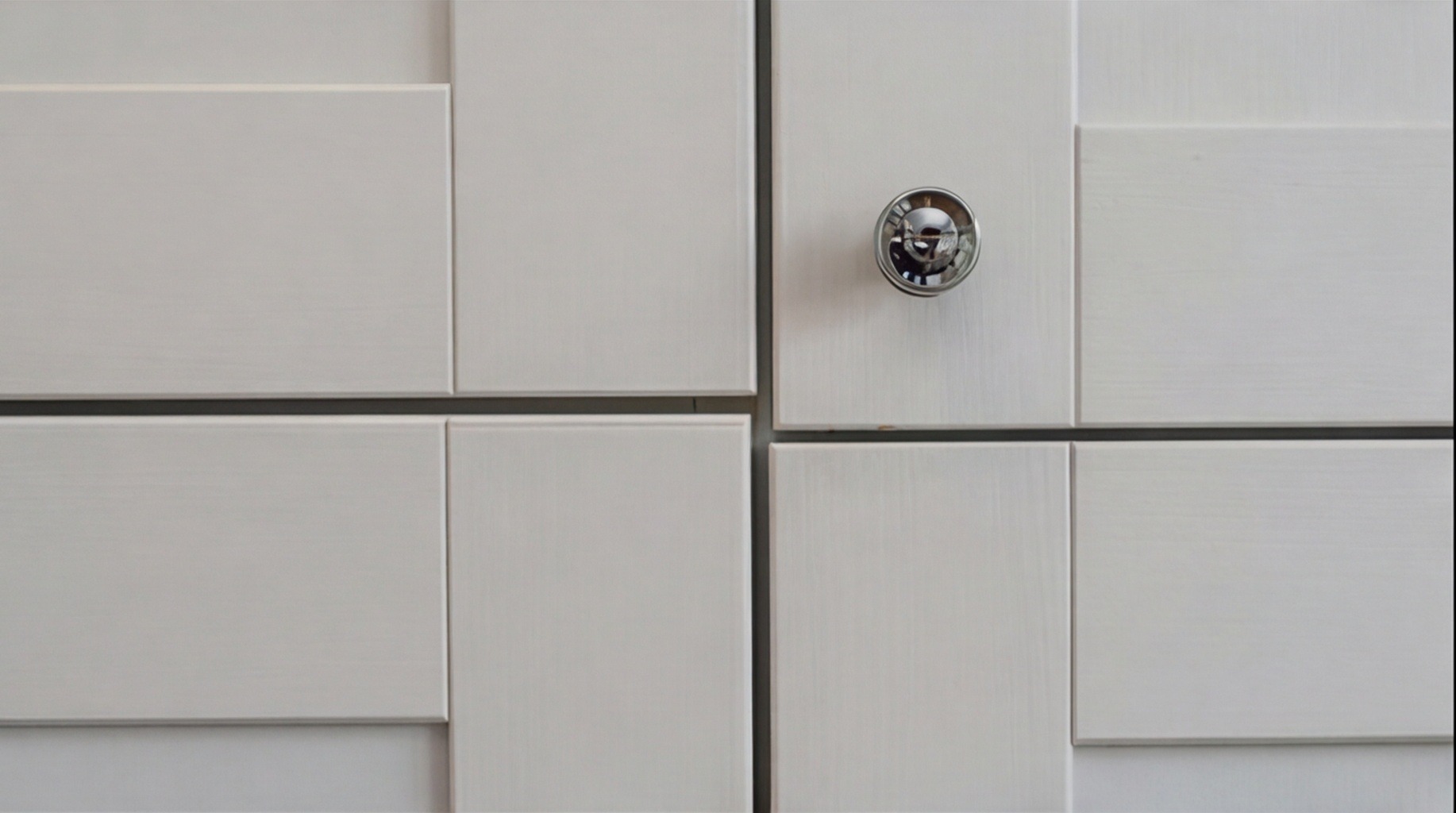 Kitchen installation problem – kitchen doors not aligned West Midlands kitchen fitting advice