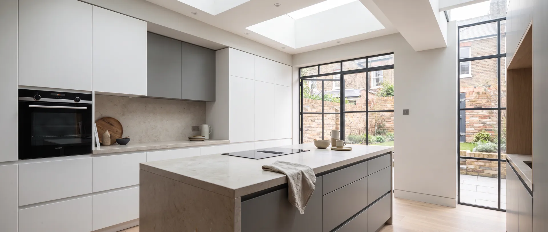 Modern style kitchen installation