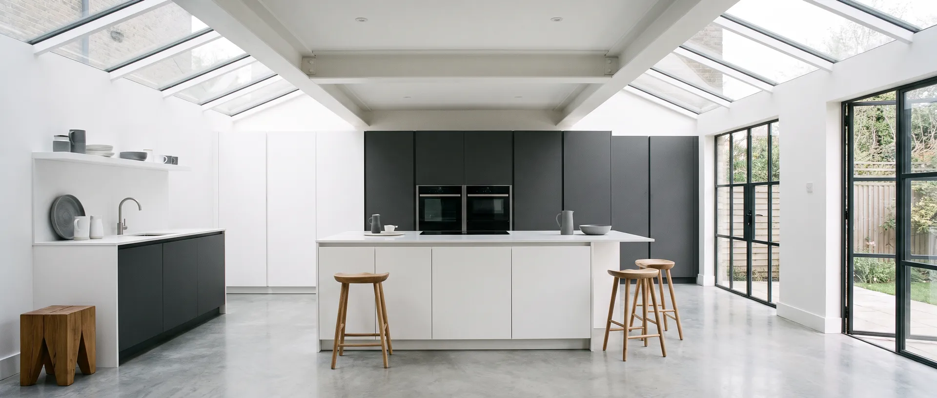 Modern style kitchen installation