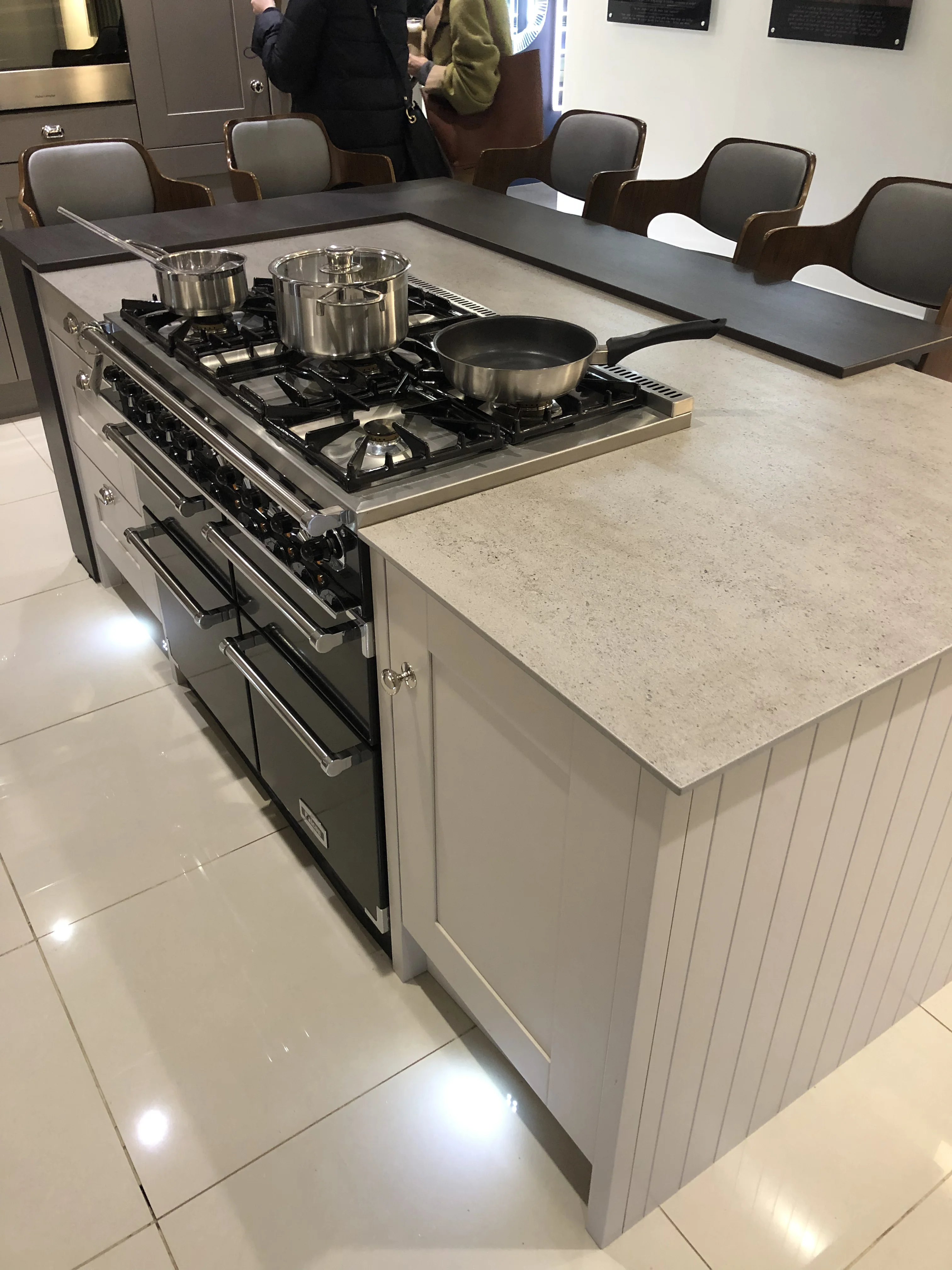 Magnet Belgravia cabinet installation, Solihull